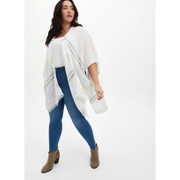 🆕 Ivory Stripe Lurex Ruana Torrid NWT Kimono Swim Coverup New! - Picture 2 of 5